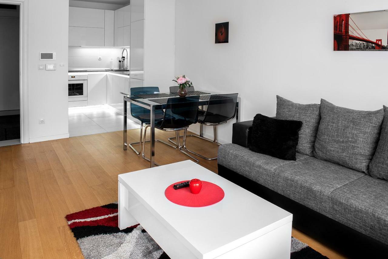 Flexible Selfcheckins 7 - Zagreb - Garage - Electric Vehicle Ccharger - Loggia - New - Luxury - Apartments Repinc 7 Buitenkant foto