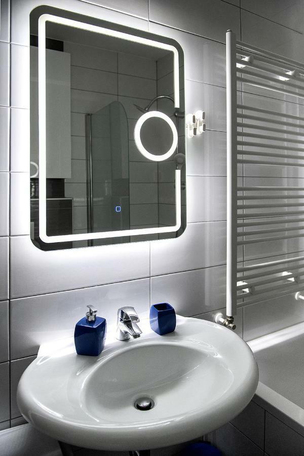 Flexible Selfcheckins 7 - Zagreb - Garage - Electric Vehicle Ccharger - Loggia - New - Luxury - Apartments Repinc 7 Buitenkant foto